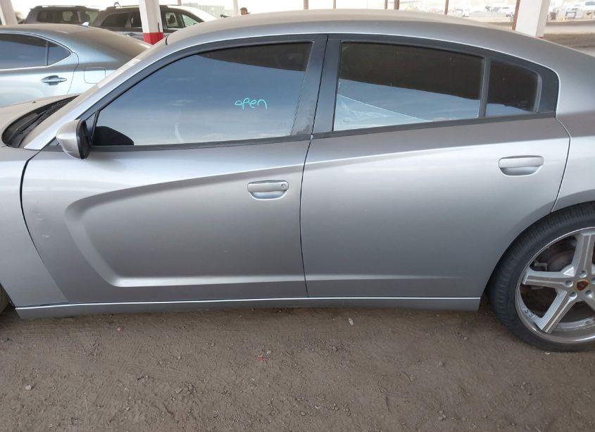 Photo 14 of 2013 Dodge Charger SE (VIN 2C3CDXBG2DH636803)