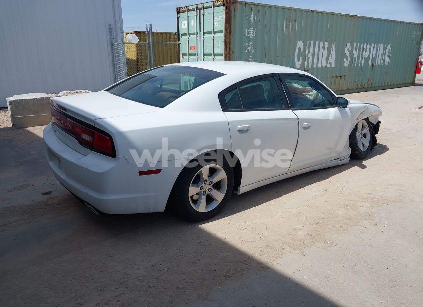 Photo 4 of 2013 Dodge Charger SE (VIN 2C3CDXBG2DH686682)