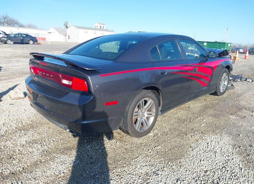 Photo 4 of 2013 Dodge Charger SE (VIN 2C3CDXBG2DH719860)