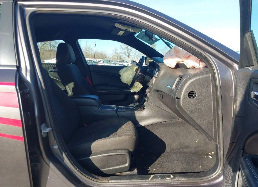 Photo 5 of 2013 Dodge Charger SE (VIN 2C3CDXBG2DH719860)