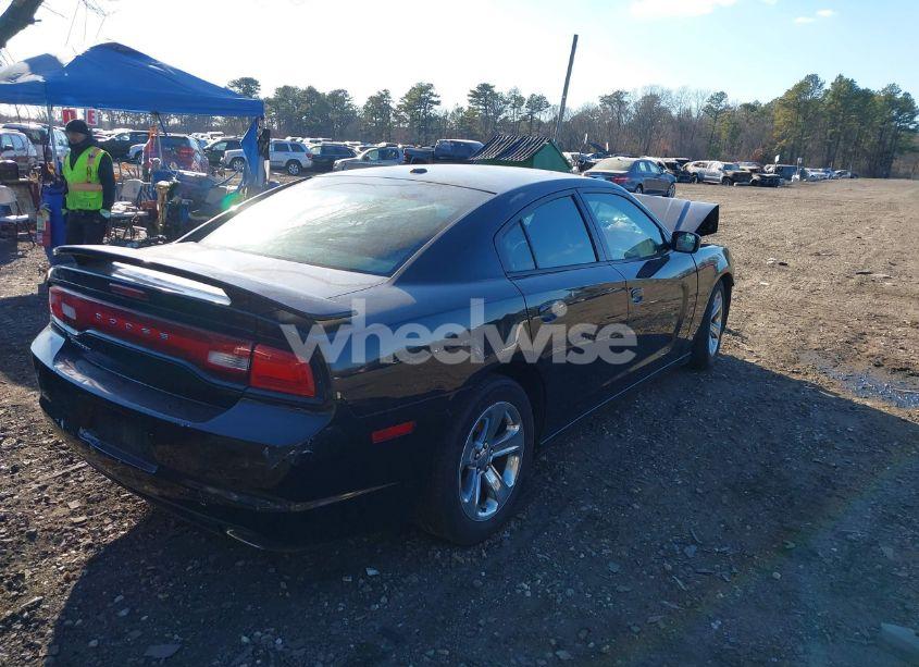Photo 4 of 2013 Dodge Charger SE (VIN 2C3CDXBG2DH725948)