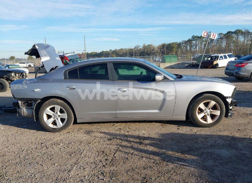 Photo 14 of 2014 Dodge Charger SE (VIN 2C3CDXBG2EH133094)