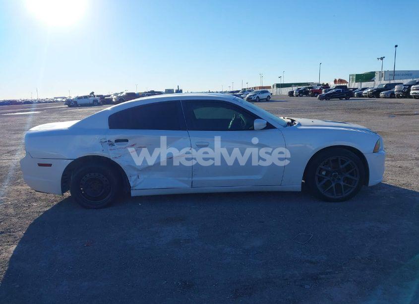 Photo 13 of 2014 Dodge Charger SE (VIN 2C3CDXBG2EH145519)