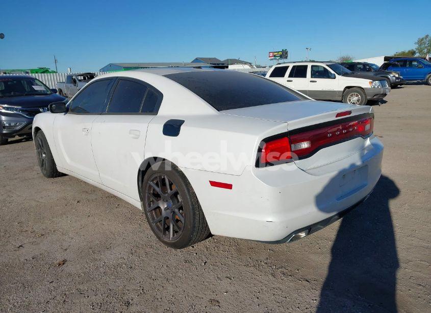 Photo 3 of 2014 Dodge Charger SE (VIN 2C3CDXBG2EH145519)