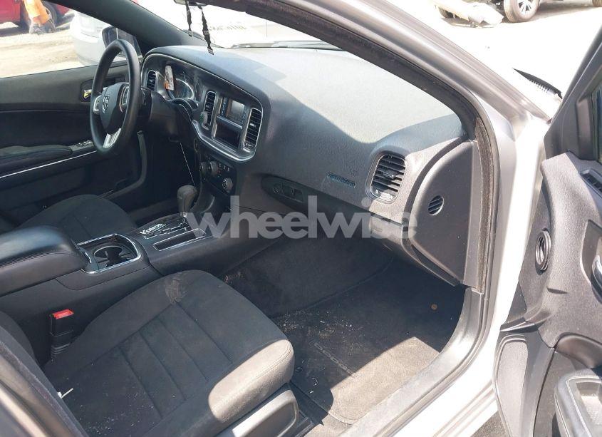 Photo 5 of 2014 Dodge Charger SE (VIN 2C3CDXBG2EH192730)