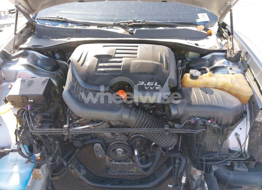 Photo 10 of 2014 Dodge Charger SE (VIN 2C3CDXBG2EH197913)