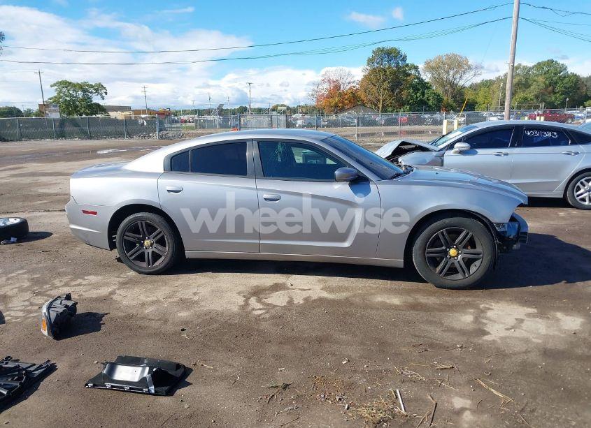 Photo 13 of 2014 Dodge Charger SE (VIN 2C3CDXBG2EH197913)