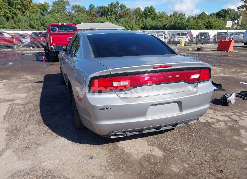 Photo 3 of 2014 Dodge Charger SE (VIN 2C3CDXBG2EH197913)