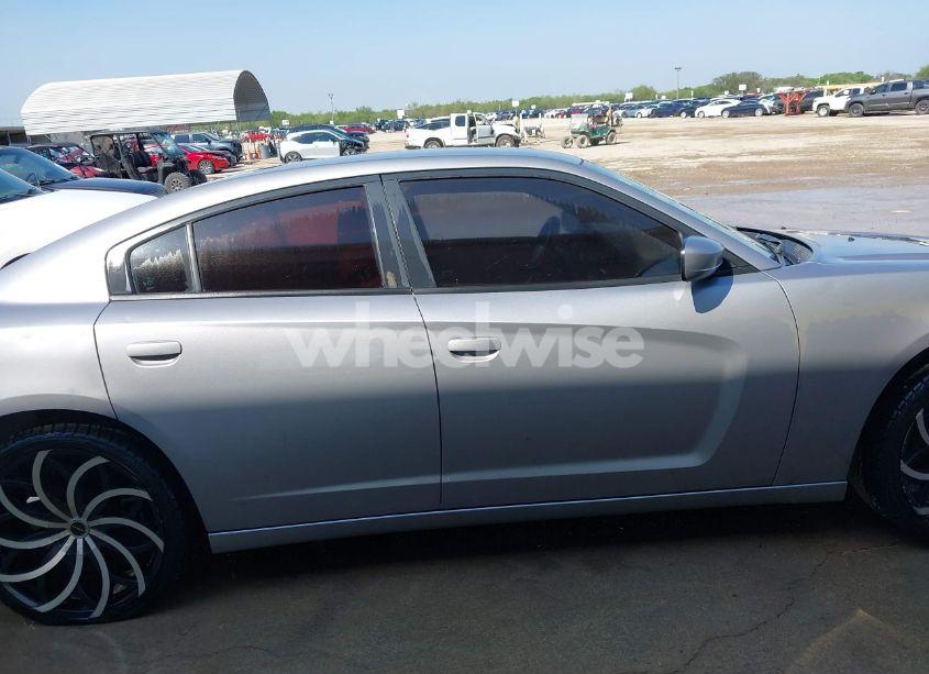 Photo 13 of 2014 Dodge Charger SE (VIN 2C3CDXBG2EH241456)