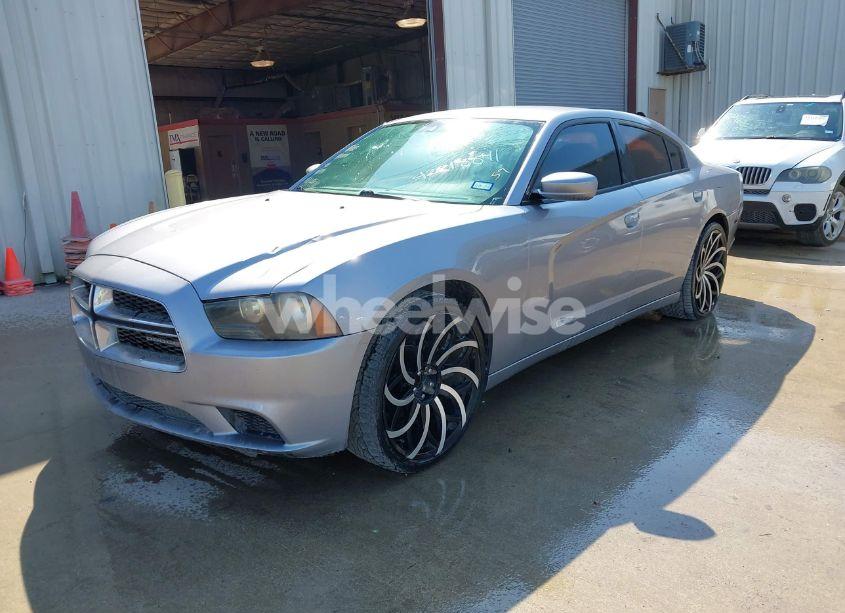 Photo 2 of 2014 Dodge Charger SE (VIN 2C3CDXBG2EH241456)