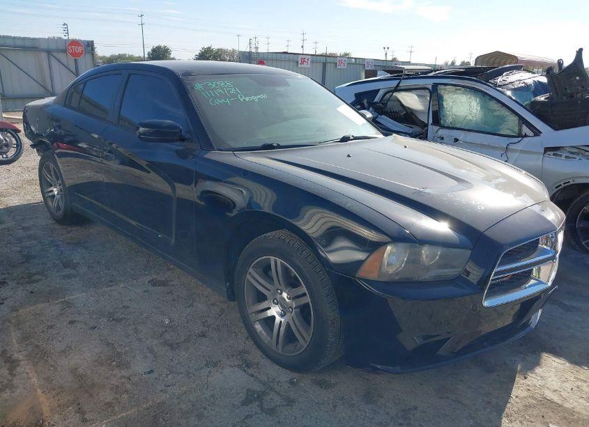 2014 Dodge Charger SE (VIN 2C3CDXBG2EH319587) main photo