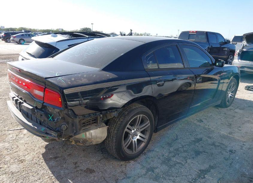 Photo 4 of 2014 Dodge Charger SE (VIN 2C3CDXBG2EH319587)