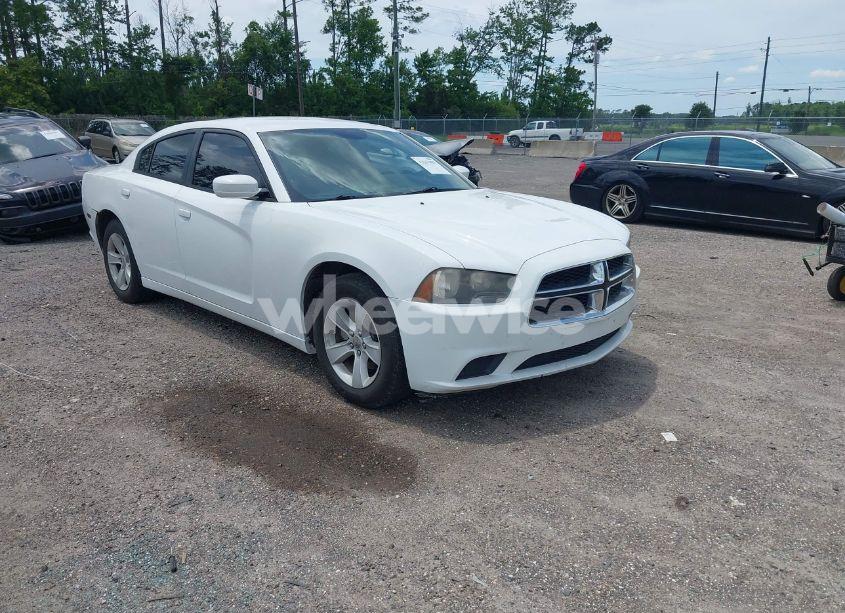 2014 Dodge Charger SE (VIN 2C3CDXBG2EH346224) main photo