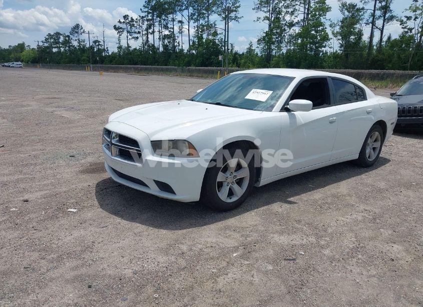 Photo 2 of 2014 Dodge Charger SE (VIN 2C3CDXBG2EH346224)