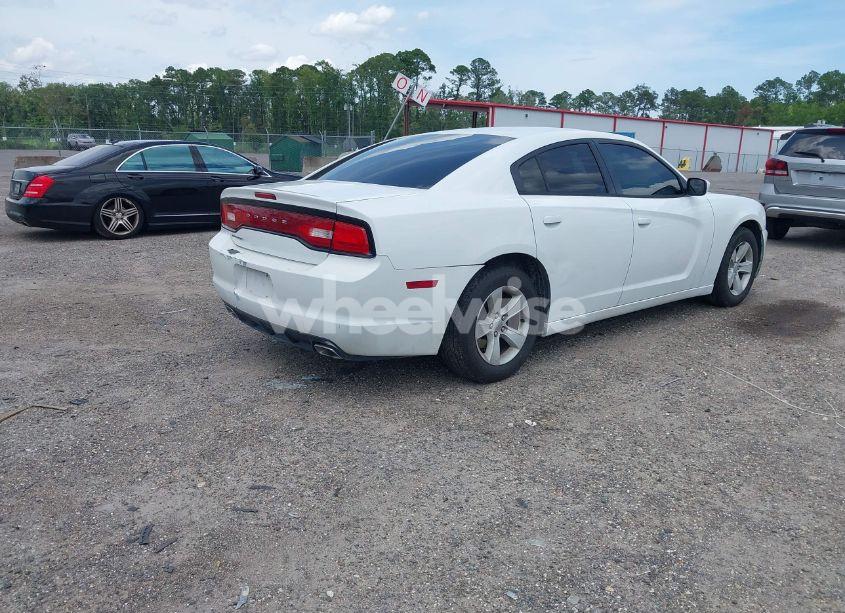 Photo 4 of 2014 Dodge Charger SE (VIN 2C3CDXBG2EH346224)