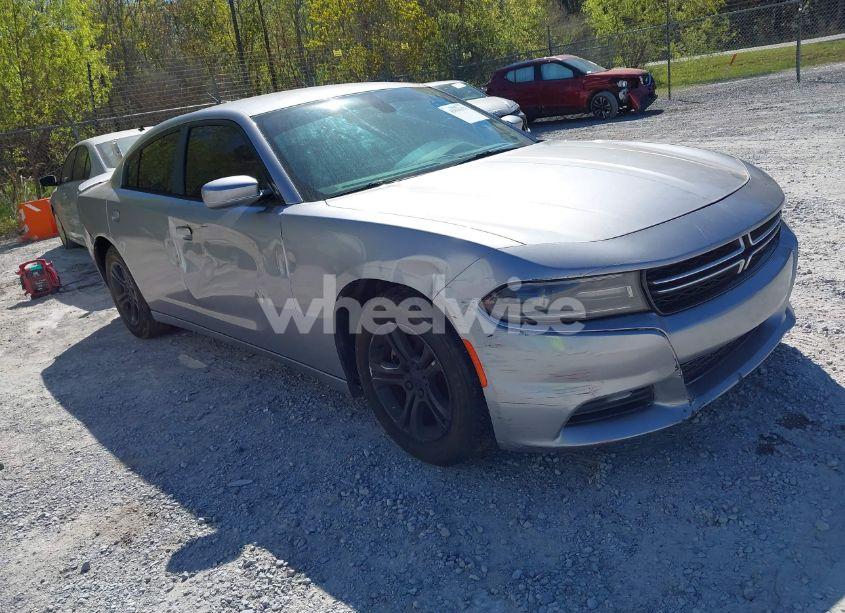 2015 Dodge Charger SE (VIN 2C3CDXBG2FH799325) main photo
