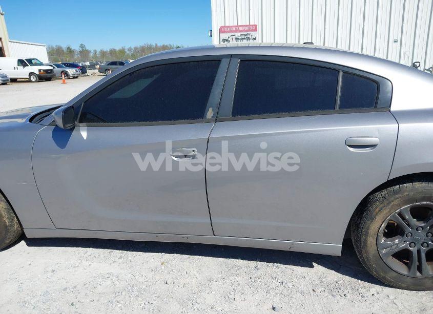 Photo 14 of 2015 Dodge Charger SE (VIN 2C3CDXBG2FH799325)