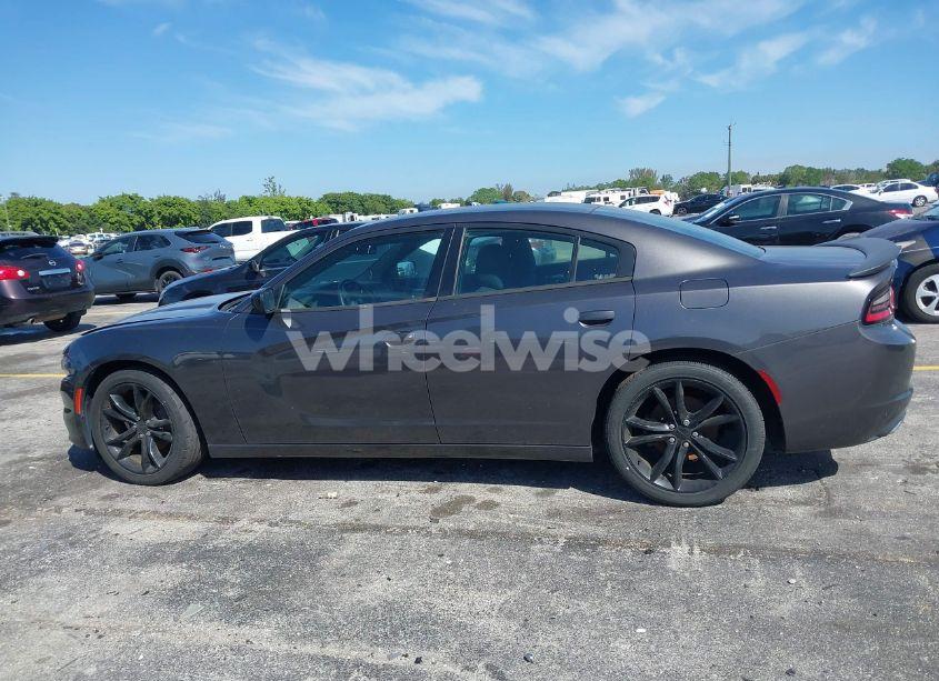 Photo 14 of 2016 Dodge Charger SE (VIN 2C3CDXBG2GH246725)