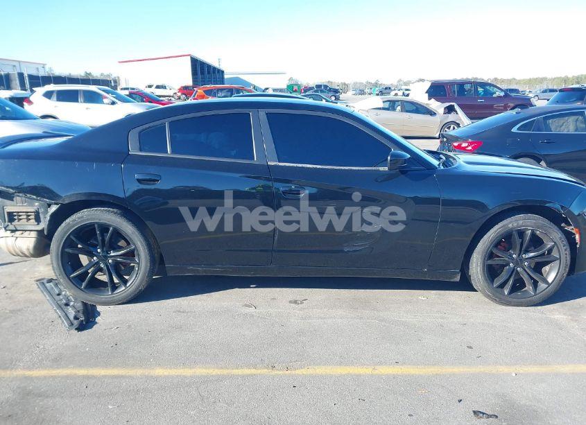 Photo 14 of 2016 Dodge Charger SE (VIN 2C3CDXBG2GH246899)