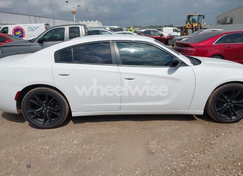 Photo 13 of 2016 Dodge Charger SE (VIN 2C3CDXBG2GH333184)