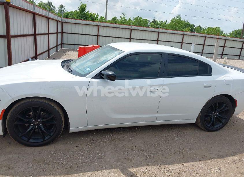 Photo 14 of 2016 Dodge Charger SE (VIN 2C3CDXBG2GH333184)