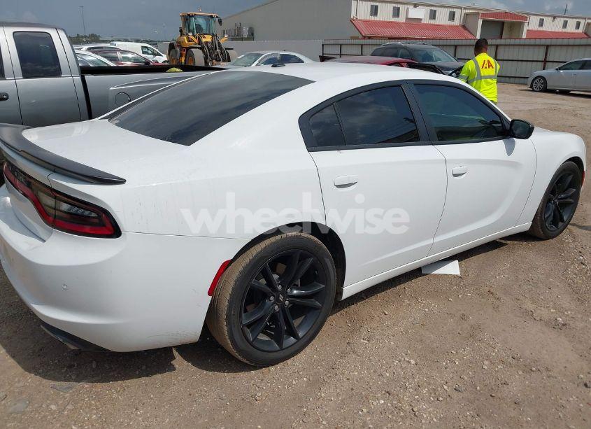 Photo 4 of 2016 Dodge Charger SE (VIN 2C3CDXBG2GH333184)