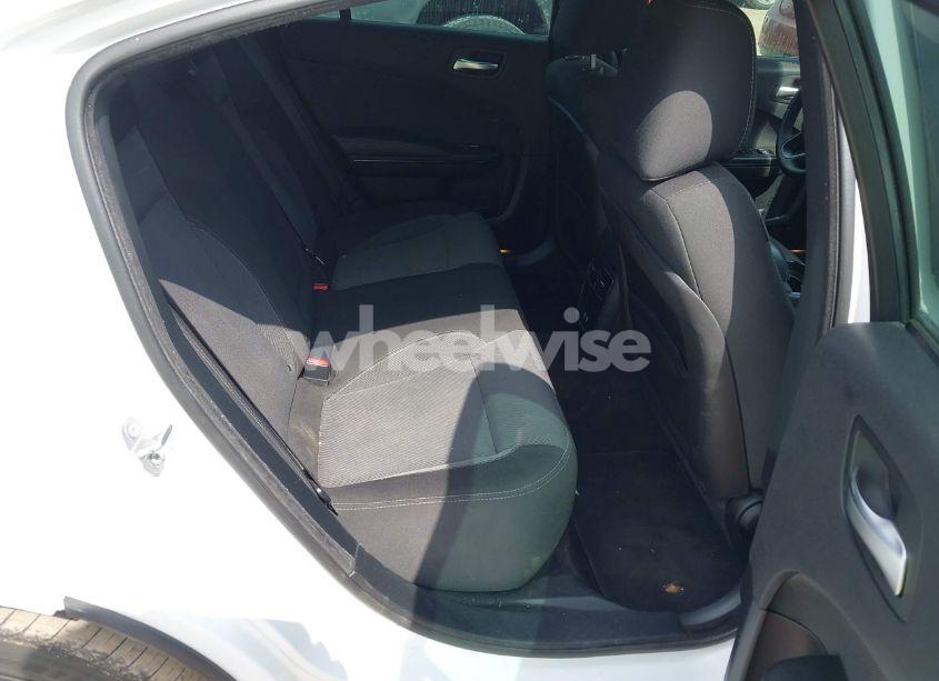 Photo 8 of 2016 Dodge Charger SE (VIN 2C3CDXBG2GH333184)