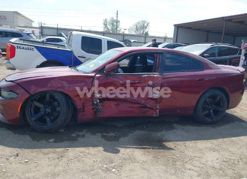 Photo 15 of 2017 Dodge Charger SE RWD (VIN 2C3CDXBG2HH581873)