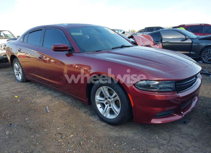 2019 Dodge Charger SXT RWD (VIN 2C3CDXBG2KH636426) main photo