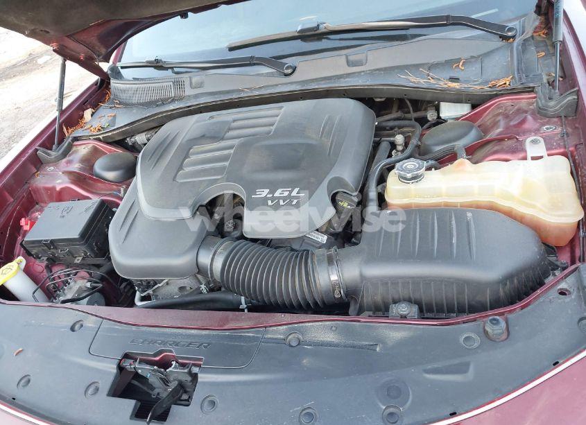 Photo 10 of 2019 Dodge Charger SXT RWD (VIN 2C3CDXBG2KH636426)