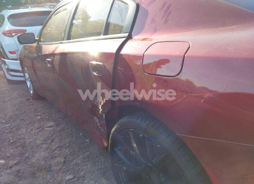 Photo 18 of 2019 Dodge Charger SXT RWD (VIN 2C3CDXBG2KH636426)