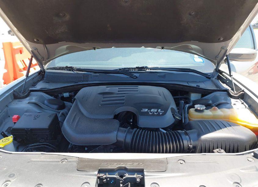 Photo 10 of 2019 Dodge Charger SXT RWD (VIN 2C3CDXBG2KH664601)