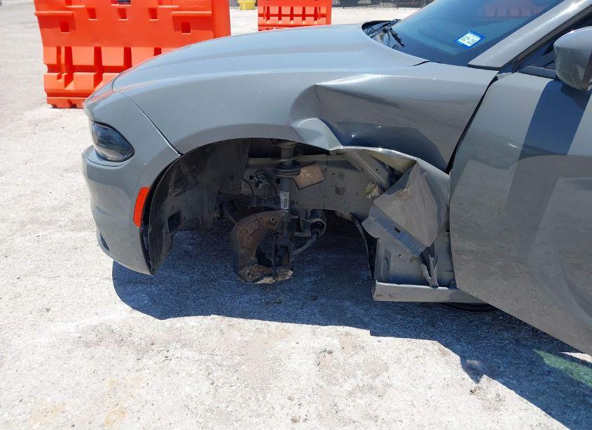 Photo 6 of 2019 Dodge Charger SXT RWD (VIN 2C3CDXBG2KH664601)