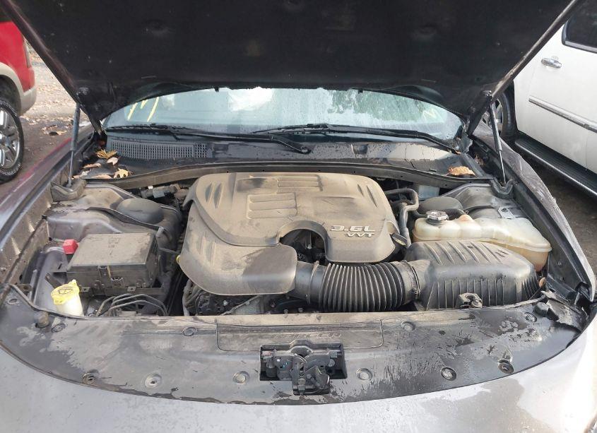 Photo 10 of 2019 Dodge Charger SXT RWD (VIN 2C3CDXBG2KH711626)