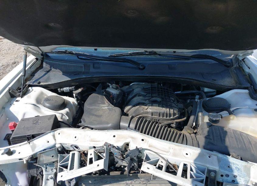 Photo 10 of 2019 Dodge Charger SXT RWD (VIN 2C3CDXBG2KH713456)