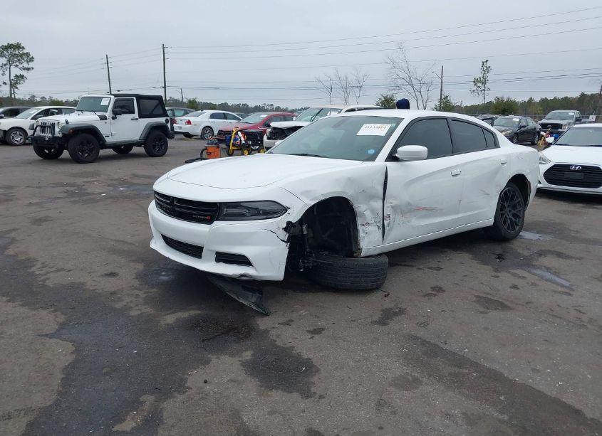 Photo 2 of 2019 Dodge Charger SXT RWD (VIN 2C3CDXBG2KH725364)