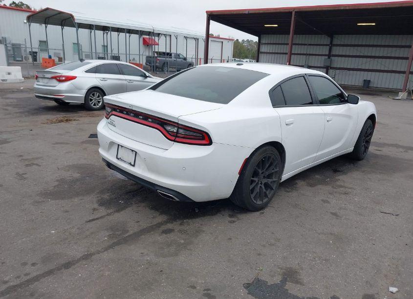 Photo 4 of 2019 Dodge Charger SXT RWD (VIN 2C3CDXBG2KH725364)