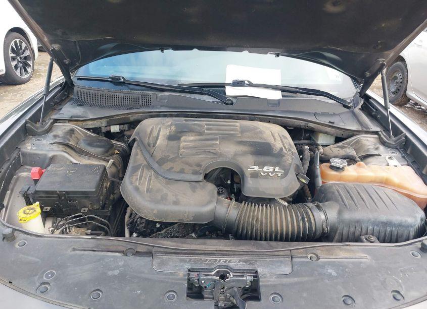 Photo 10 of 2019 Dodge Charger SXT RWD (VIN 2C3CDXBG2KH732427)