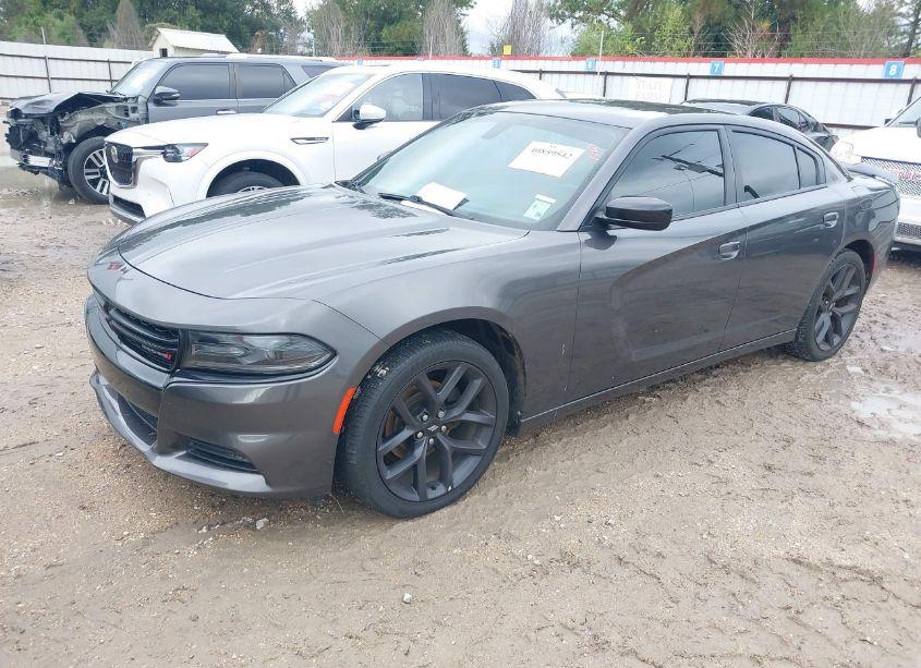 Photo 2 of 2019 Dodge Charger SXT RWD (VIN 2C3CDXBG2KH732427)