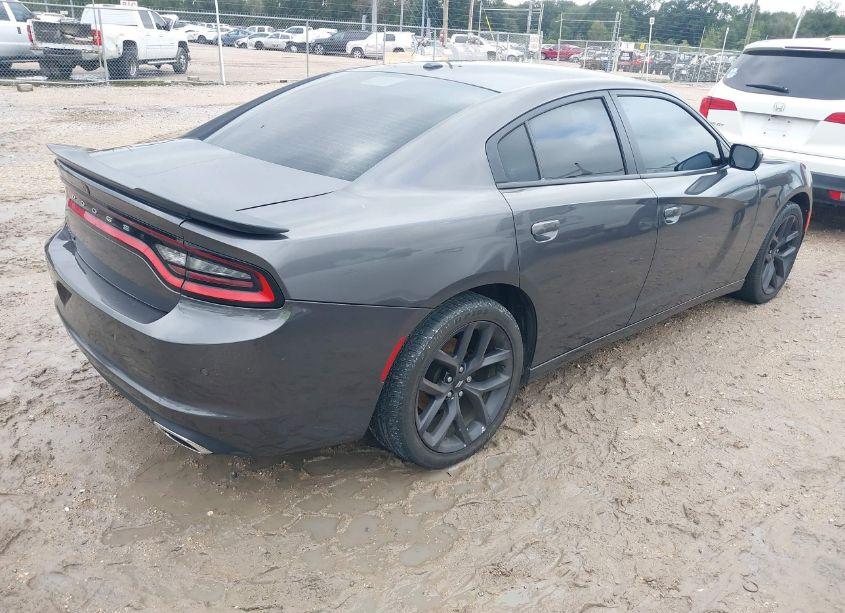 Photo 4 of 2019 Dodge Charger SXT RWD (VIN 2C3CDXBG2KH732427)