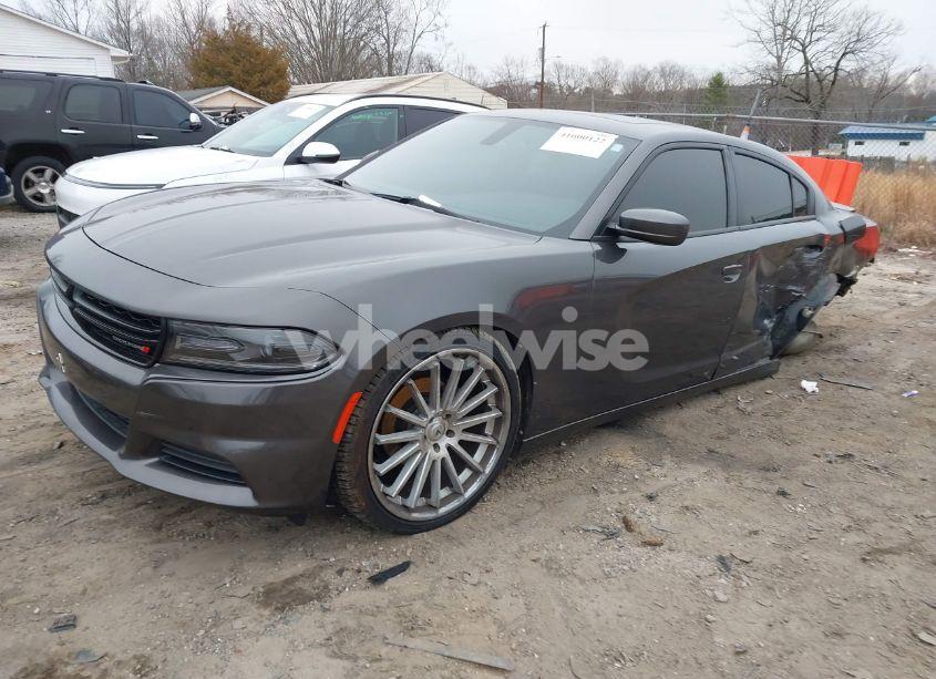 Photo 2 of 2020 Dodge Charger SXT RWD (VIN 2C3CDXBG2LH140477)