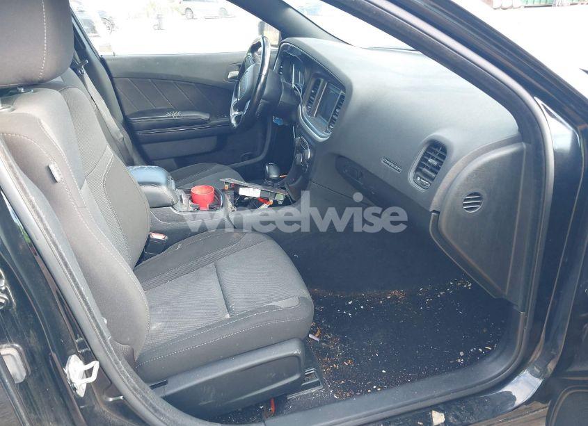 Photo 5 of 2021 Dodge Charger SXT RWD (VIN 2C3CDXBG2MH515477)