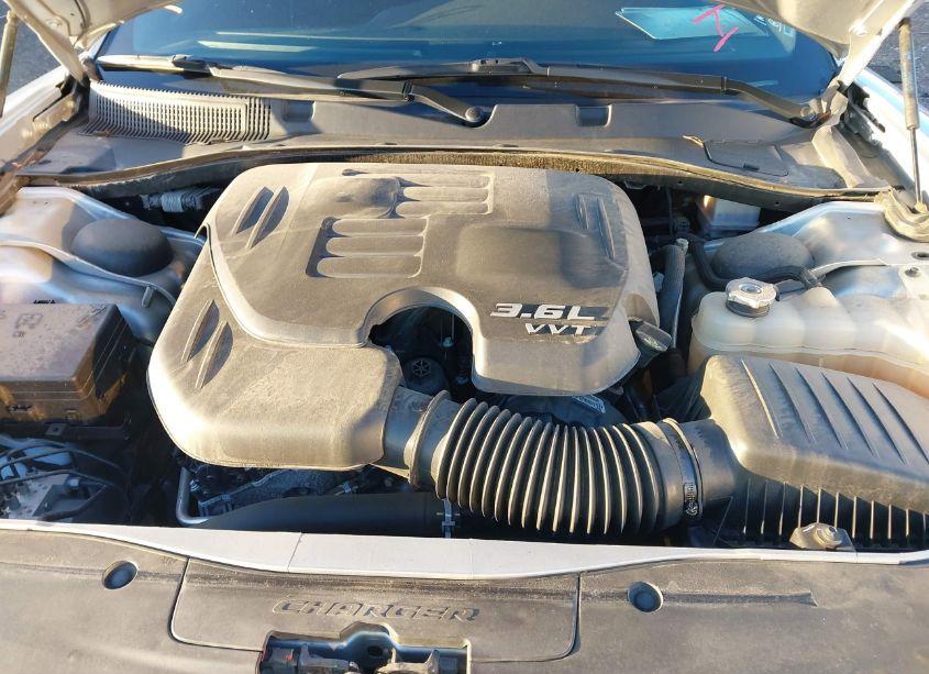 Photo 10 of 2022 Dodge Charger SXT RWD (VIN 2C3CDXBG2NH207940)