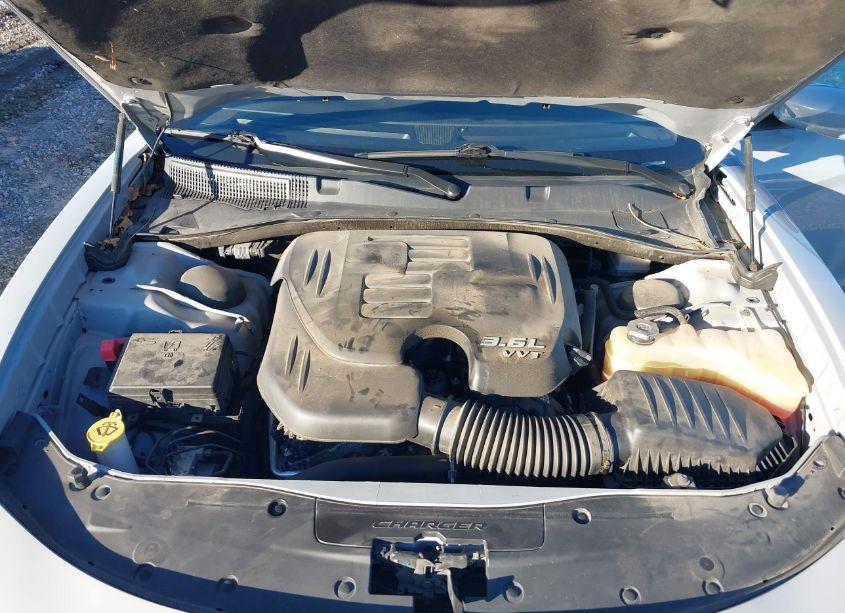 Photo 10 of 2022 Dodge Charger SXT RWD (VIN 2C3CDXBG2NH220137)