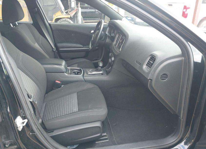 Photo 5 of 2023 Dodge Charger SXT (VIN 2C3CDXBG2PH531165)