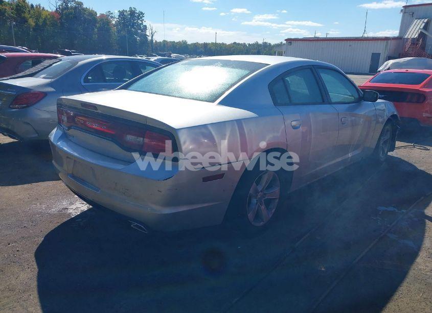 Photo 4 of 2012 Dodge Charger SE (VIN 2C3CDXBG3CH110713)