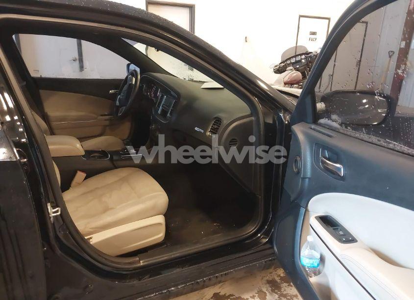 Photo 5 of 2013 Dodge Charger SE (VIN 2C3CDXBG3DH522549)