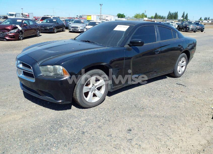 Photo 2 of 2013 Dodge Charger SE (VIN 2C3CDXBG3DH539724)