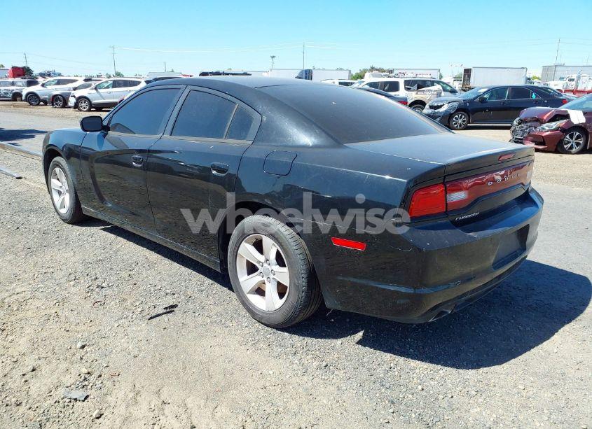 Photo 3 of 2013 Dodge Charger SE (VIN 2C3CDXBG3DH539724)