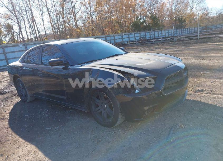 2013 Dodge Charger SE (VIN 2C3CDXBG3DH640231) main photo